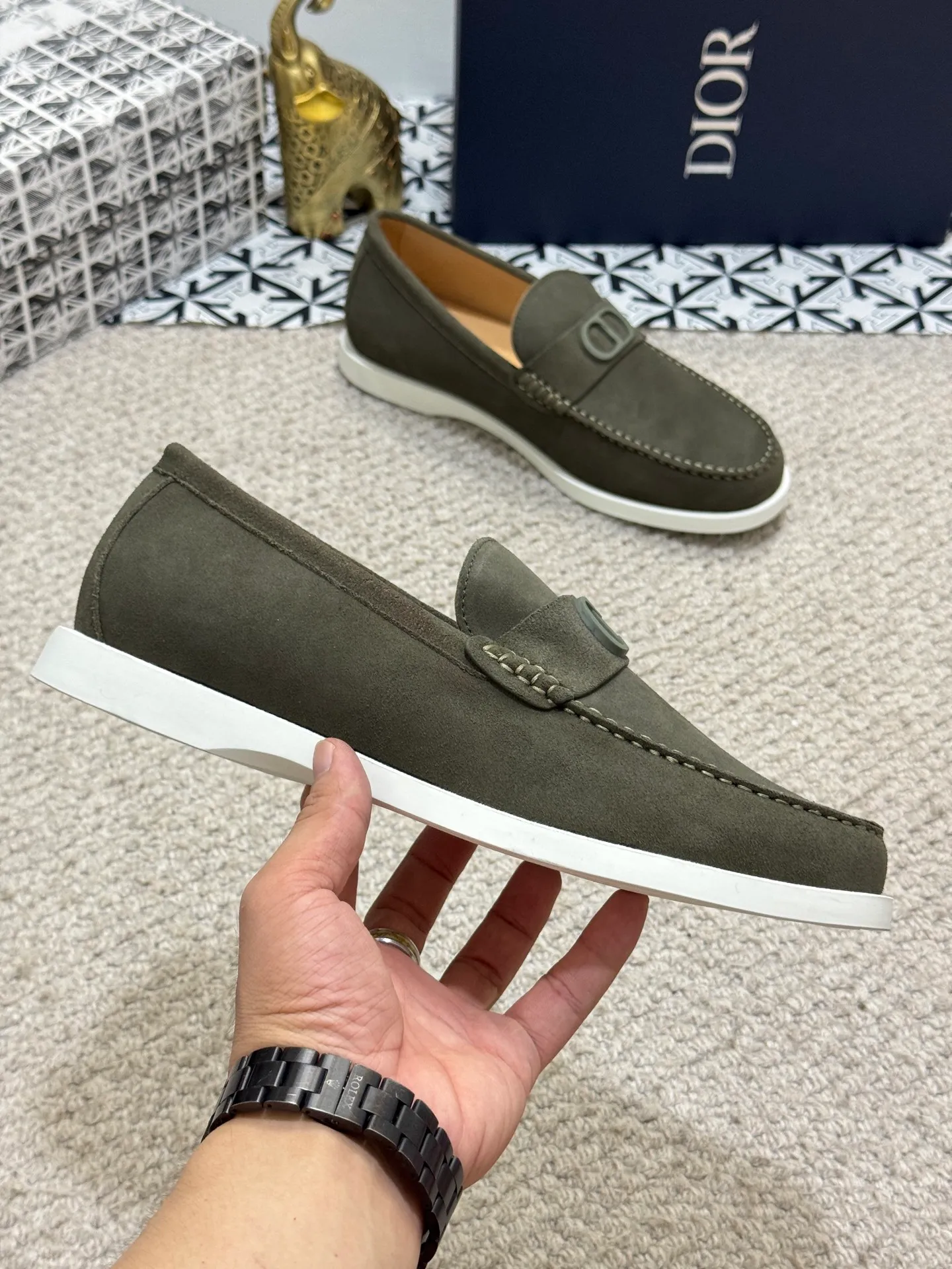 Men's men's shoes 💰480 [New style] 🍺🍺Dior men's casual shoes - a high version of the original one-to-one replica. It is a casual dress shoe. Crafted from luxuriously soft navy suede❤️‍🔥Cow leather lining💘Oblique printed panels on the upper. The lightweight white rubber sole adds sophistication, with an Oblique pattern engraved on the outsole and branding on the back. Size: 38-44 (45, 46 customized